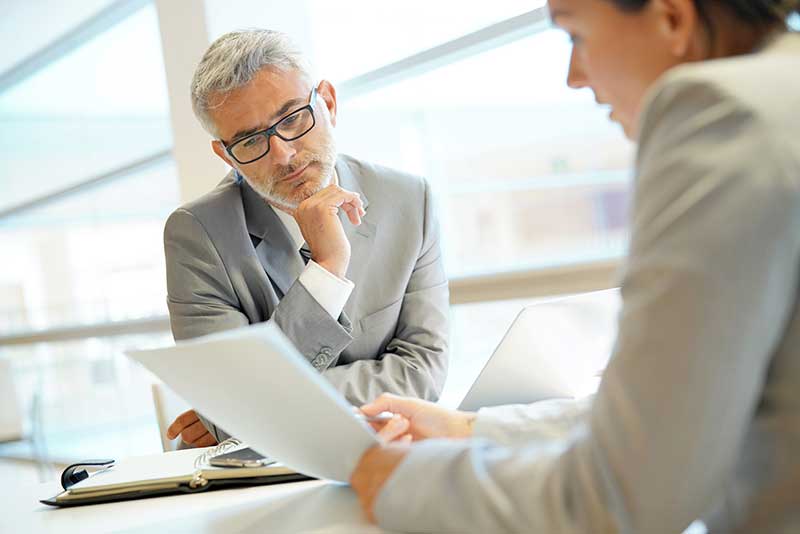 Fiduciary consultant working with client